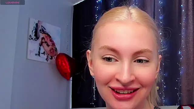 Snapshot of Kimmy_powell chatting on October 31, 6:58 am Kimmy powell online show from October 31, 6:58 am