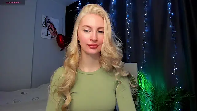 Snapshot of Kimmy_powell chatting on November 8, 3:50 am Kimmy powell online show from November 8, 3:50 am