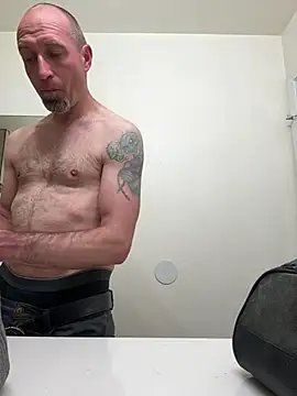 Snapshot of El_Gizmo chatting on January 12, 7:32 am El Gizmo online show from January 12, 7:32 am