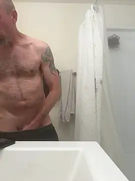 Snapshot of El_Gizmo chatting on February 5, 10:41 am El Gizmo online show from February 5, 10:41 am