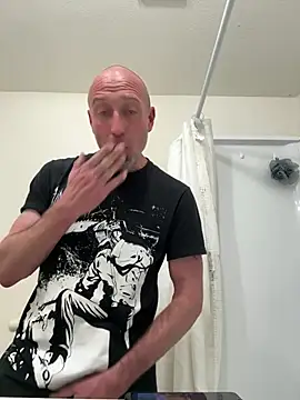 Snapshot of El_Gizmo chatting on February 7, 9:05 am El Gizmo online show from February 7, 9:05 am