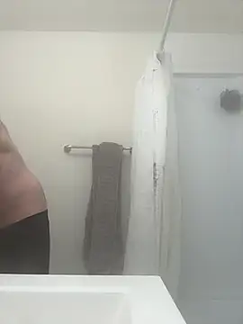 Snapshot of El_Gizmo chatting on February 7, 6:45 pm El Gizmo online show from February 7, 6:45 pm