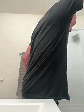 Snapshot of El_Gizmo chatting on February 9, 2:06 am El Gizmo online show from February 9, 2:06 am