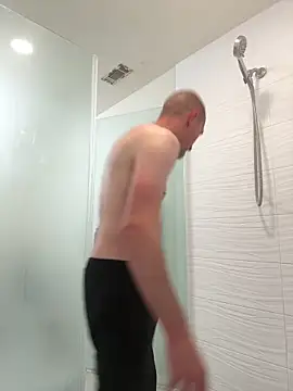 Snapshot of El_Gizmo chatting on February 21, 5:20 pm El Gizmo online show from February 21, 5:20 pm