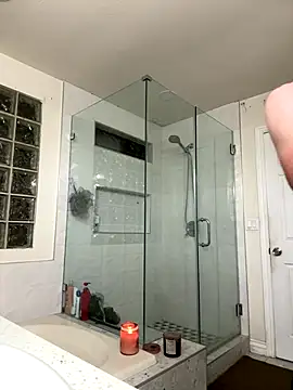 Snapshot of El_Gizmo chatting on September 9, 8:36 am El Gizmo online show from September 9, 8:36 am