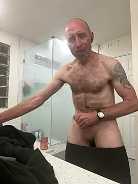 Snapshot of El_Gizmo chatting on October 21, 9:54 am El Gizmo online show from October 21, 9:54 am