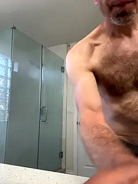 Snapshot of El_Gizmo chatting on October 22, 5:34 pm El Gizmo online show from October 22, 5:34 pm