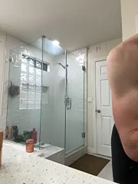 Snapshot of El_Gizmo chatting on October 26, 5:30 pm El Gizmo online show from October 26, 5:30 pm