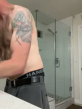 Snapshot of El_Gizmo chatting on October 28, 7:56 am El Gizmo online show from October 28, 7:56 am