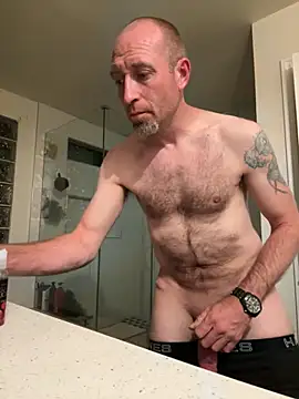 Snapshot of El_Gizmo chatting on November 22, 8:24 am El Gizmo online show from November 22, 8:24 am