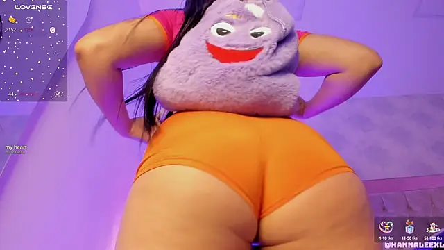 Snapshot of hanna_lee02 chatting on January 24, 1:47 pm hanna lee02 online show from January 24, 1:47 pm