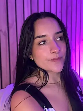 Snapshot of hanna_lee02 chatting on January 28, 12:00 pm hanna lee02 online show from January 28, 12:00 pm