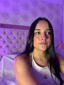 Snapshot of hanna_lee02 chatting on January 29, 12:02 pm hanna lee02 online show from January 29, 12:02 pm