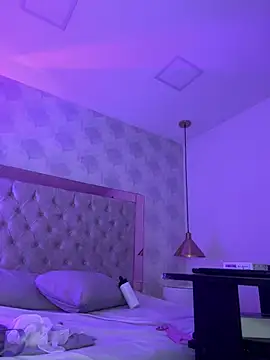 Snapshot of hanna_lee02 chatting on February 5, 12:38 pm hanna lee02 online show from February 5, 12:38 pm