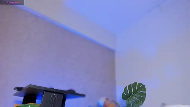 Snapshot of hanna_lee02 chatting on September 25, 11:58 am hanna lee02 online show from September 25, 11:58 am