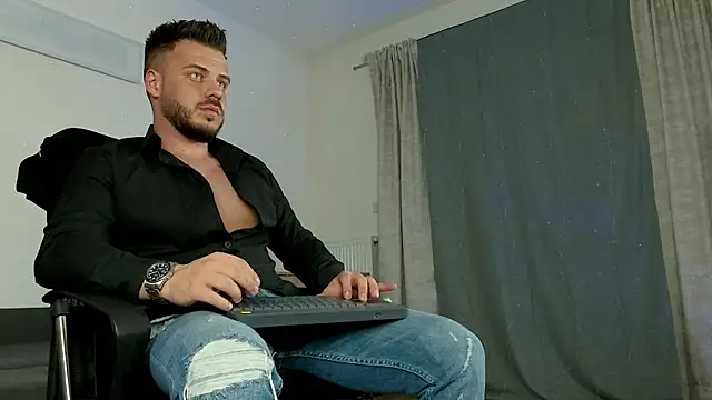 juliusmasters online show from March 3, 8:11 pm