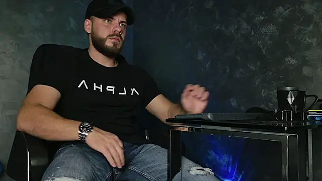 juliusmasters online show from November 22, 8:08 pm