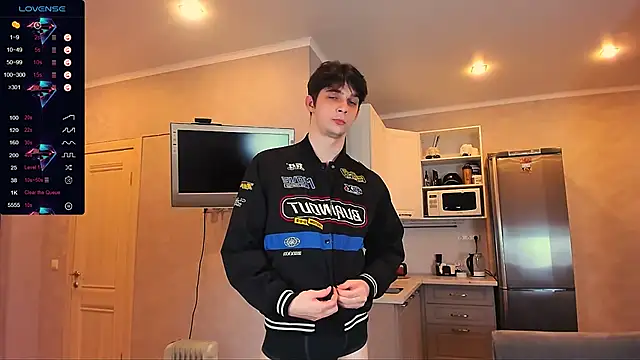 Aaron Boom online show from January 25, 2:37 am