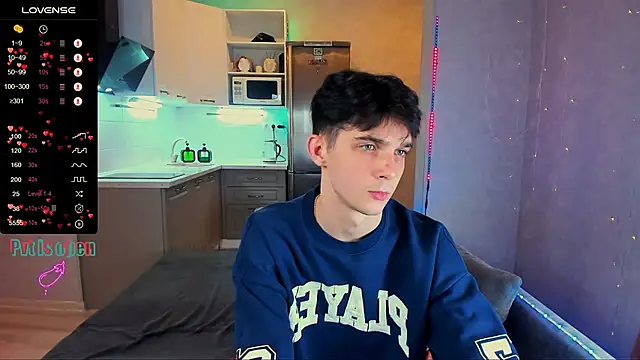 Aaron Boom online show from October 12, 1:15 am