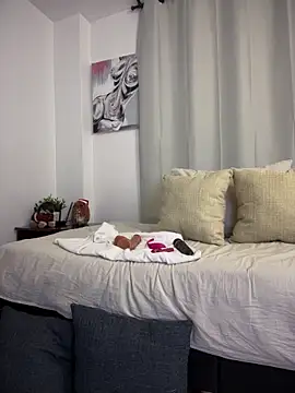 Rae Lil White online show from February 7, 11:24 pm