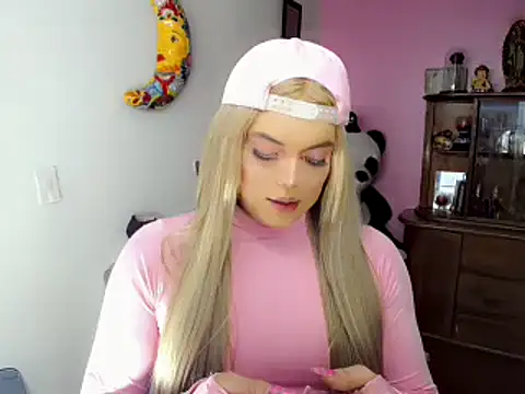 Snapshot of SweetKim21 chatting on March 22, 8:40 am SweetKim21 online show from March 22, 8:40 am