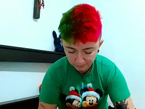 tomboyblue online show from March 15, 4:32 pm