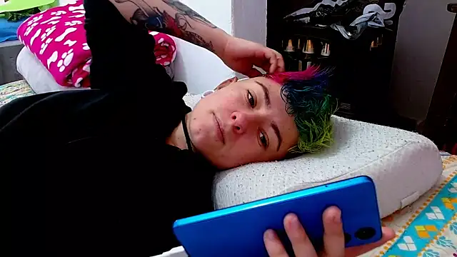 tomboyblue online show from October 15, 5:35 pm