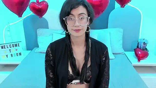 SophieGomez22 online show from February 13, 5:33 pm