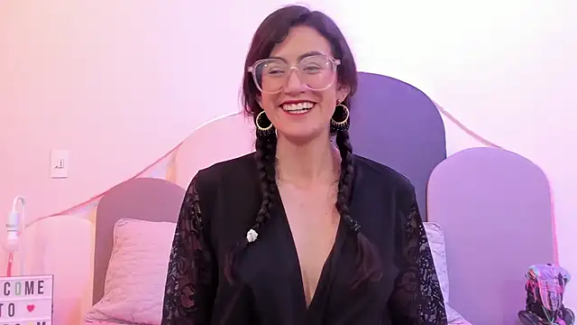 SophieGomez22 online show from February 20, 2:13 pm