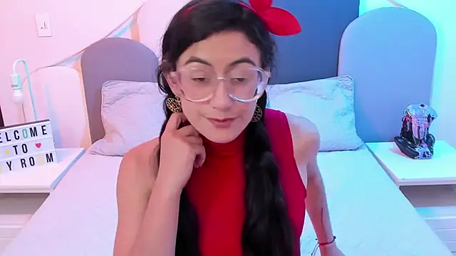 SophieGomez22 online show from February 23, 11:22 am