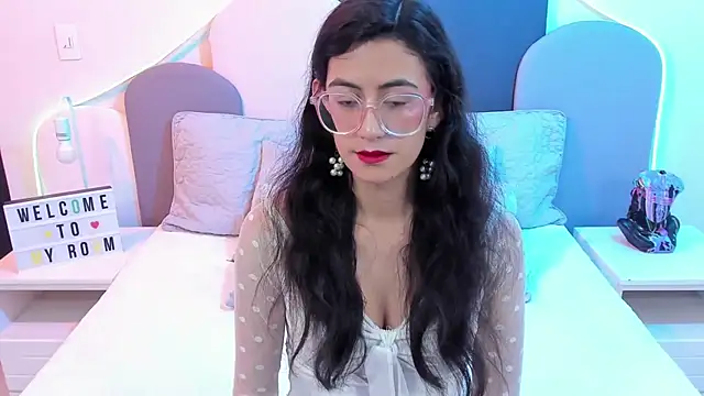 SophieGomez22 online show from March 1, 11:17 am