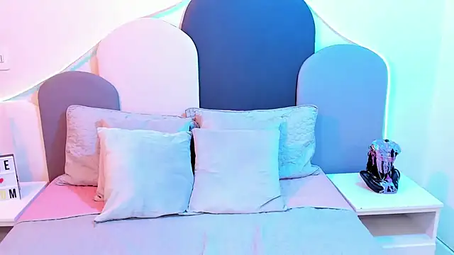 SophieGomez22 online show from March 8, 5:33 pm