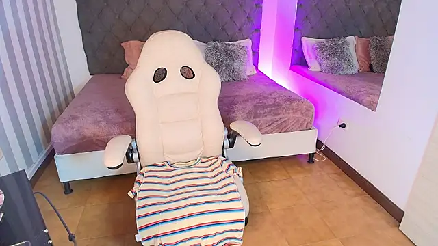 rebeca cortez  online show from January 5, 3:53 am