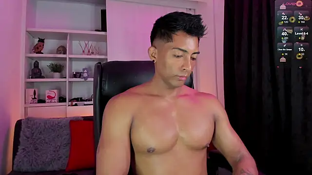 Snapshot of Couple_muscle1 chatting on December 21, 2:04 pm Couple muscle1 online show from December 21, 2:04 pm