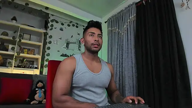 Snapshot of Couple_muscle1 chatting on October 7, 9:56 pm Couple muscle1 online show from October 7, 9:56 pm