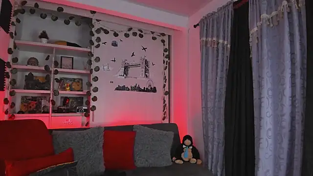 Snapshot of Couple_muscle1 chatting on December 15, 10:36 pm Couple muscle1 online show from December 15, 10:36 pm