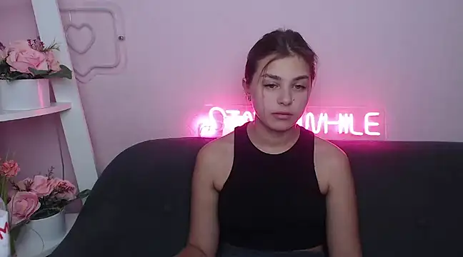 MilanaAngelAs online show from January 6, 10:57 am