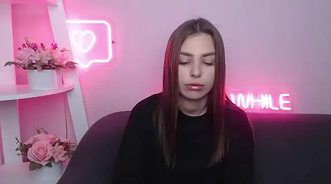 MilanaAngelAs online show from February 22, 5:44 am