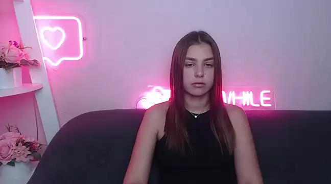 MilanaAngelAs online show from February 25, 10:58 am