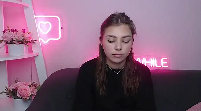 MilanaAngelAs online show from March 1, 5:42 am