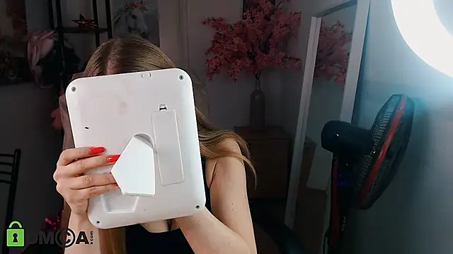  KittyBoo online show from January 29, 9:01 am