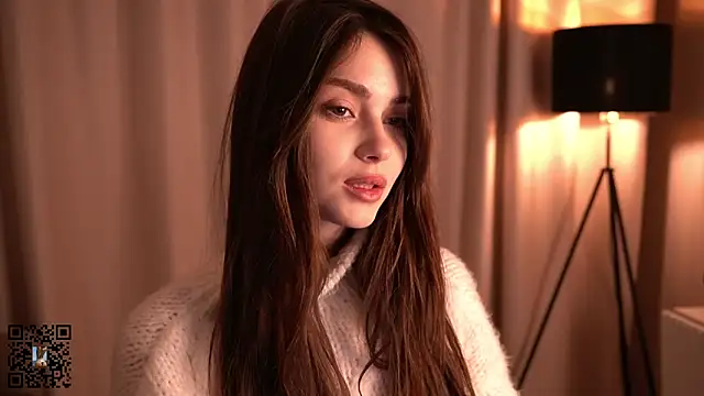 CarmenMoore26 online show from March 3, 8:32 pm