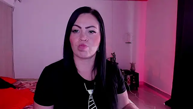 charlottemeyerr online show from January 24, 7:39 pm