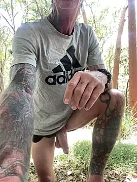 hhhorniee online show from February 11, 3:08 am