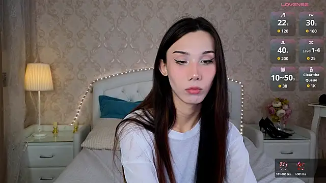 Kaia Sunshine Mia online show from November 6, 9:43 am