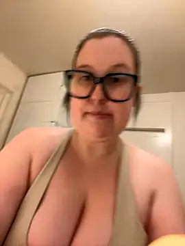 Misssmilf online show from October 1, 4:46 pm