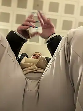 AllysonK online show from December 26, 12:27 pm