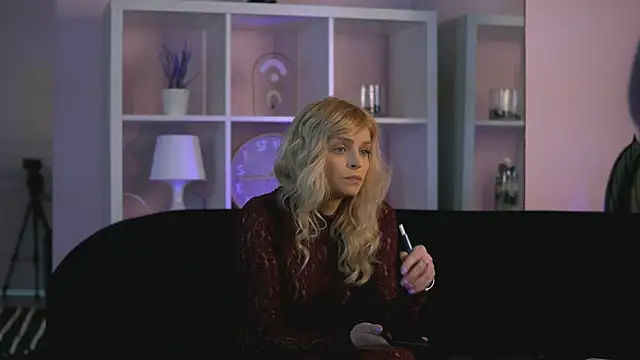 BritneyHudson online show from February 10, 5:03 am