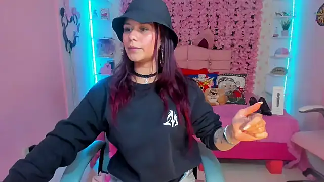 red moon 2 online show from December 20, 3:47 am