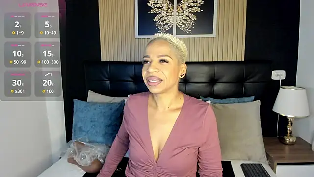 Snapshot of summer_night_ chatting on January 31, 11:24 am summer night online show from January 31, 11:24 am